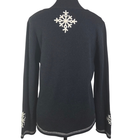 Liz Claiborne Sport Black Lambswool V-Neck Sweater with White Snowflake Med - Picture 4 of 7